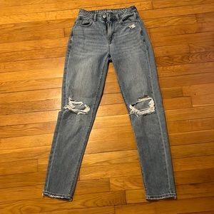 American Eagle Mom Jeans